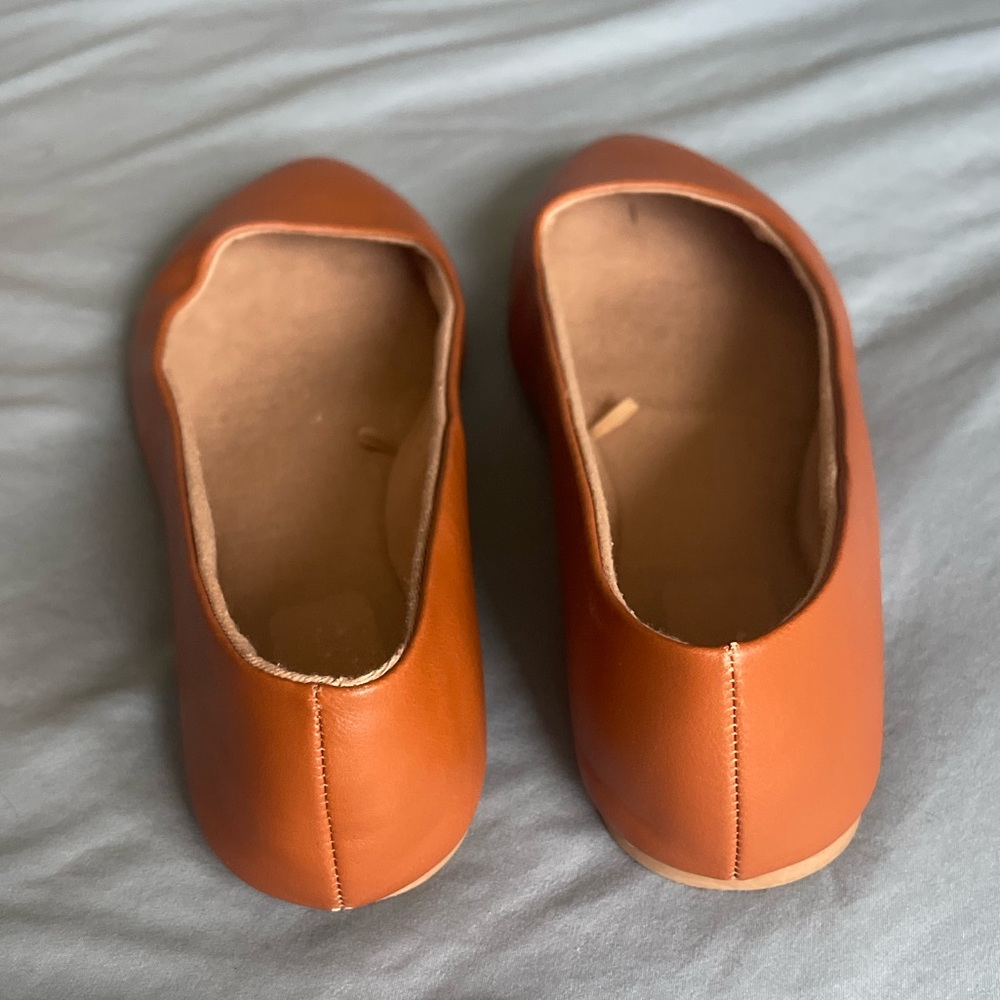 Time and Tru Camel Brown Faux Leather Flats 10W - Picture 4 of 6